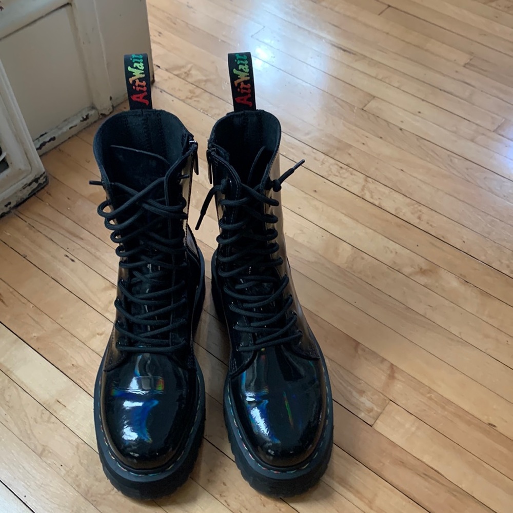 DMs iridescent rainbow Jadon Hi with rainbow laces